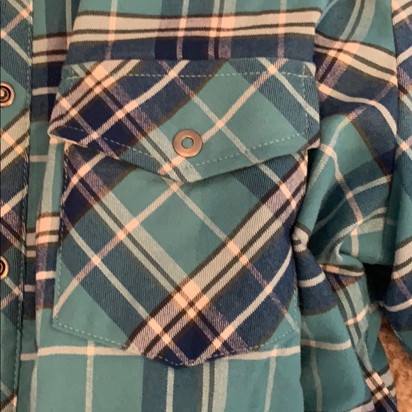 Button up - Picture 5 of 6